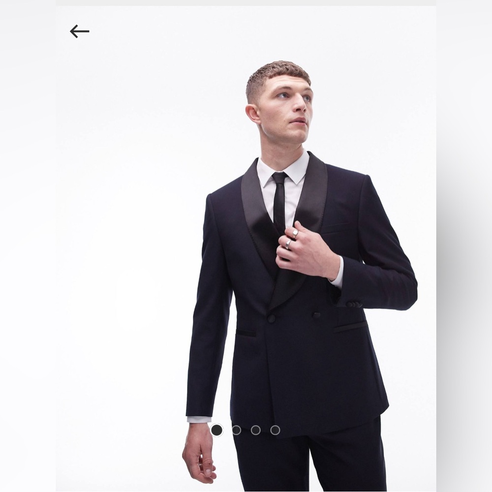 TOPMAN
Navy blue wool rich tuxedo suit jacket